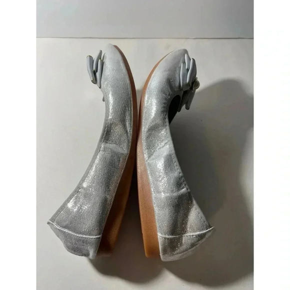 Elegant White Women's Shoes with Bow and Pearl Detail - Picture 5 of 7